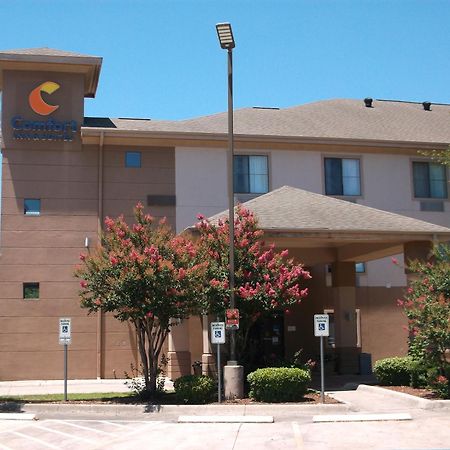 Comfort Inn & Suites Seguin Exterior photo